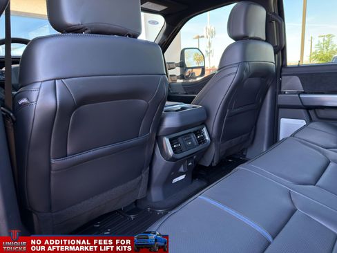 Used 2025 Ford F450 Platinum w/ FX4 Off-Road Package image 22