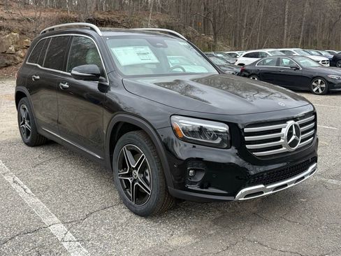 New 2026 Mercedes-Benz GLB 250 4MATIC image 1