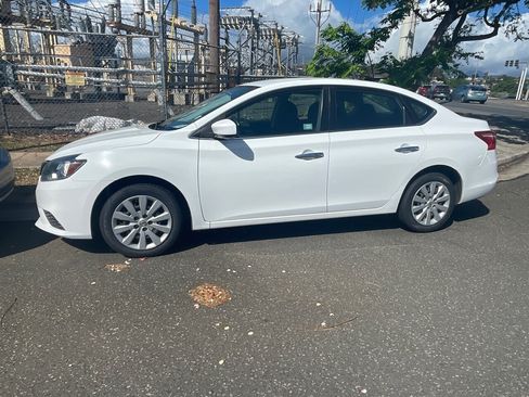 Used 2016 Nissan Sentra SV FWD image 1