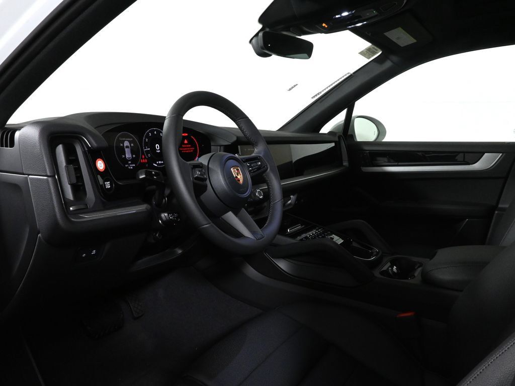 Used 2026 Porsche Cayenne AWD/4WD image 4