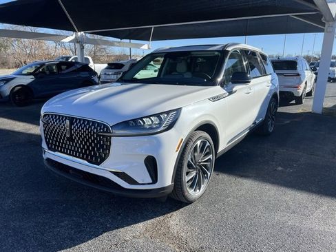 New 2026 Lincoln Aviator Reserve w/ Luxury Package image 3