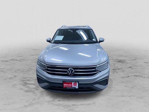 Used 2022 Volkswagen Tiguan SE image 4