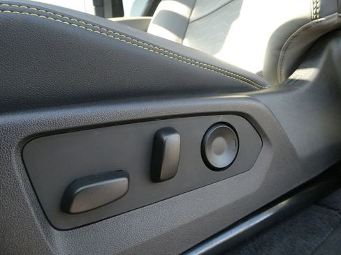 Certified 2025 Chevrolet Colorado ZR2 w/ Technology Package AWD/4WD image 28