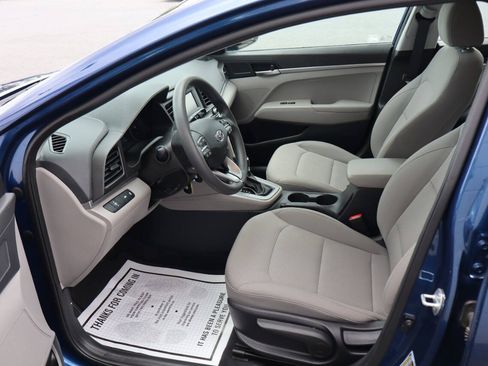 Used 2020 Hyundai Elantra SE FWD image 5