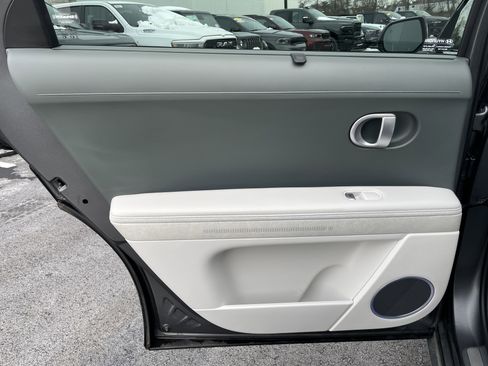 Used 2023 Hyundai Ioniq 5 Limited image 29