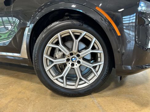 Used 2023 BMW X7 xDrive40i AWD/4WD image 10