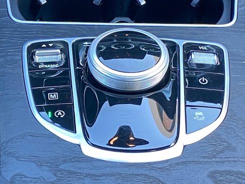 Used 2018 Mercedes-Benz GLC 300 4MATIC image 11