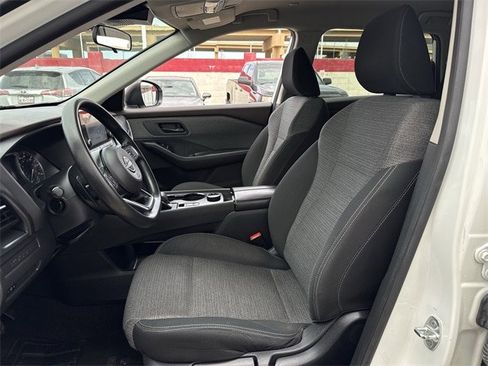 Used 2022 Nissan Rogue S image 26