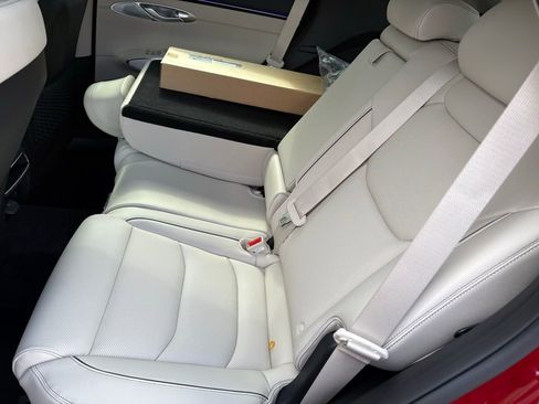 New 2026 Genesis GV70 2.5T Advanced image 9