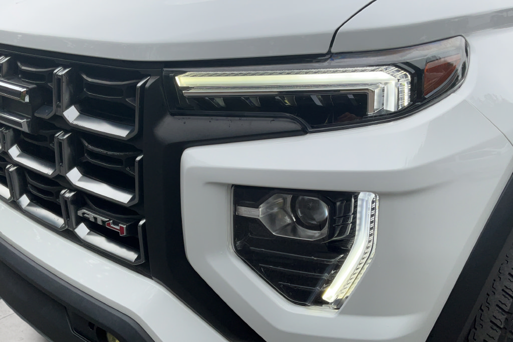 Used 2024 GMC Canyon AT4 w/ AT4 Premium Package AWD/4WD image 27