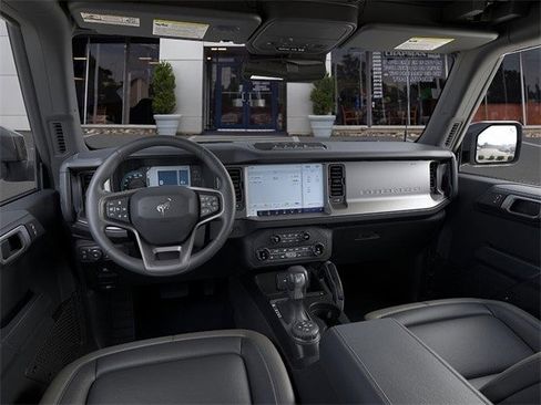 New 2025 Ford Bronco Outer Banks w/ Sasquatch Package image 34