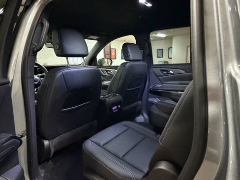 Used 2026 Chevrolet Traverse LT image 10