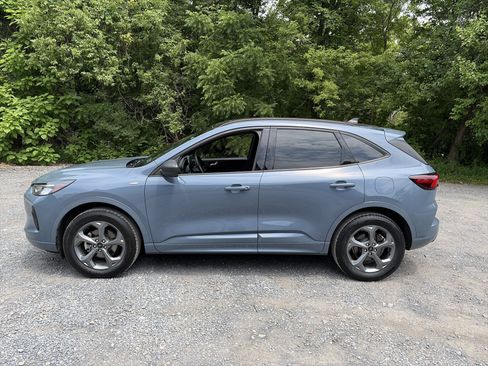Used 2024 Ford Escape ST-Line w/ Tech Pack #1 AWD/4WD image 8