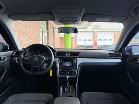 Used 2017 Volkswagen Passat 1.8T S image 23