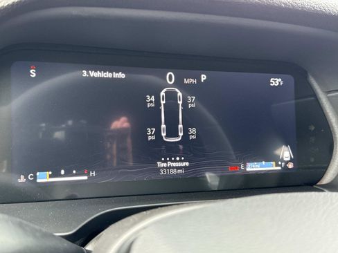 Used 2024 Jeep Grand Cherokee L Laredo image 11