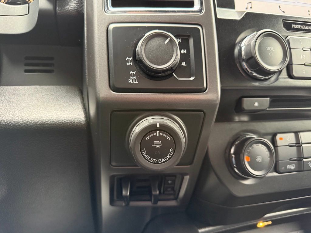 Used 2016 Ford F150 XLT w/ Equipment Group 301A Mid AWD/4WD image 27