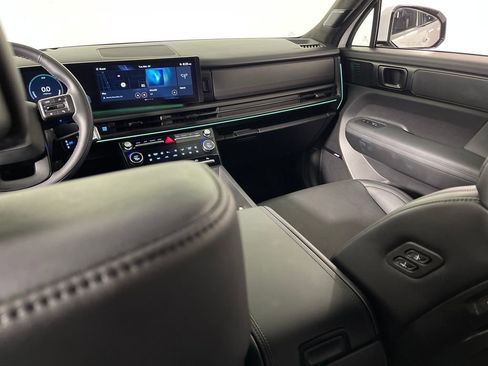 Certified 2025 Hyundai Santa Fe Calligraphy image 17