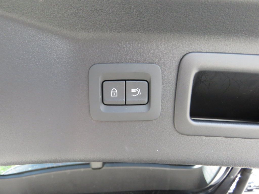 Used 2025 MAZDA CX-70 Plug-In Hybrid w/ Premium Pkg AWD/4WD image 19