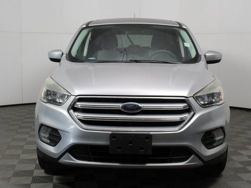 Used 2017 Ford Escape SE image 2