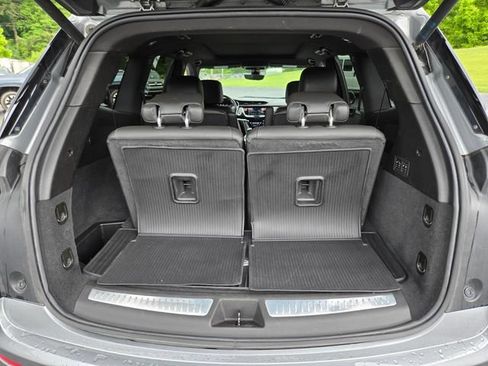 Used 2023 Cadillac XT6 Sport w/ Technology Package AWD/4WD image 23