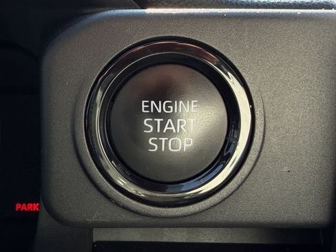 Certified 2024 Toyota Tacoma SR image 20