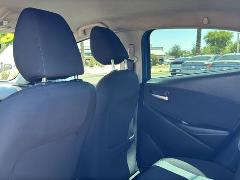 Used 2019 Toyota Yaris LE FWD image 30