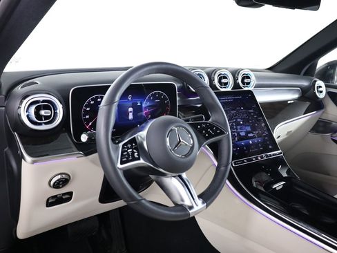 Used 2026 Mercedes-Benz GLC 300 4MATIC image 31