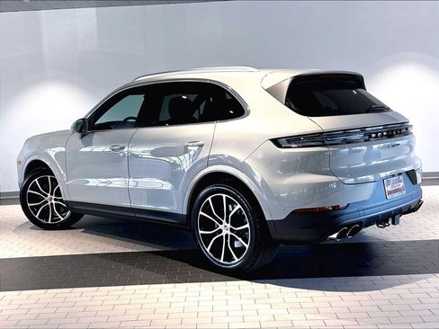 New 2026 Porsche Cayenne AWD/4WD image 3