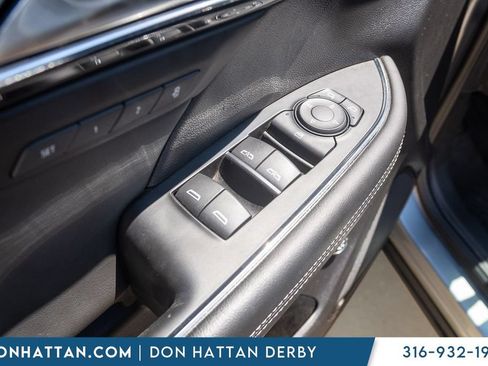 Used 2023 Buick Envision Essence w/ Sport Touring Package AWD/4WD image 16