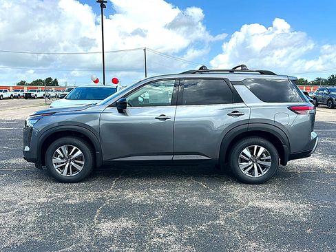 New 2026 Nissan Pathfinder SL FWD image 5