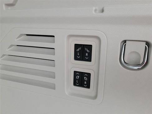 New 2026 Buick Enclave Avenir w/ Super Cruise Package image 8