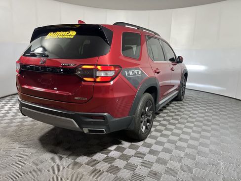 Used 2023 Honda Pilot Touring image 8