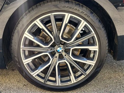 Used 2022 BMW 740i xDrive 740i xDrive w/ M Sport Package image 34