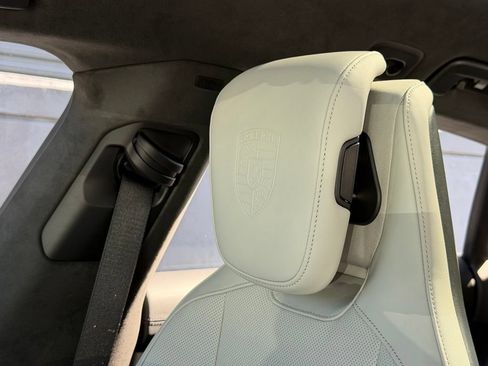 Certified 2022 Porsche Taycan 4S AWD/4WD image 27