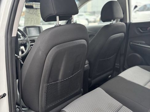 Used 2019 Hyundai Kona SE image 19