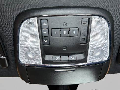 Used 2014 Dodge Charger SXT Plus RWD image 18