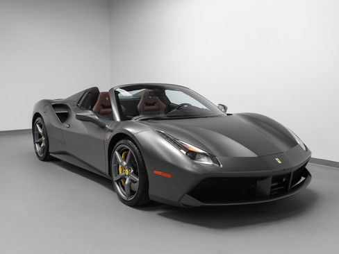 Certified 2019 Ferrari 488 Spider RWD image 16