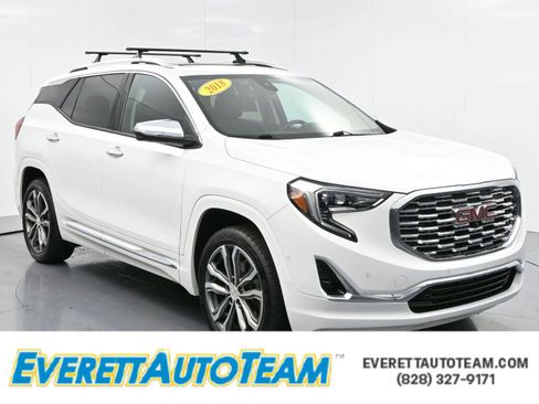 Used 2018 GMC Terrain Denali w/ Advanced Safety Package image 1