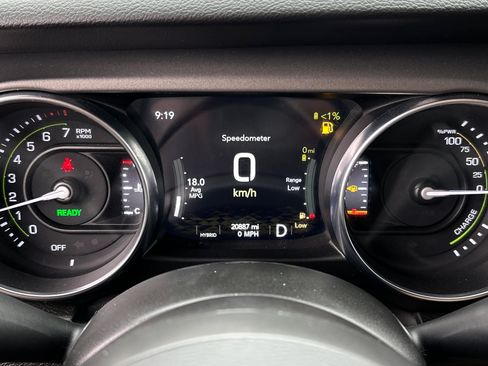Used 2023 Jeep Wrangler Unlimited AWD/4WD image 23