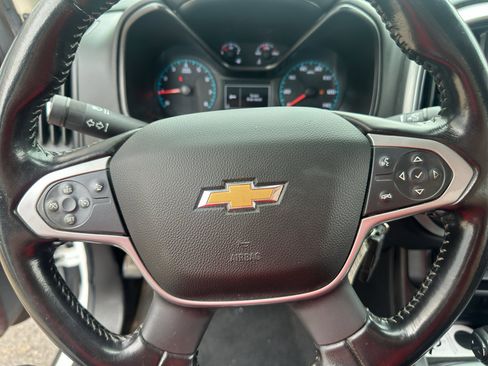 Used 2021 Chevrolet Colorado LT w/ Safety Package RWD image 17