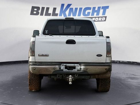 Used 2005 Ford F350 Lariat image 4