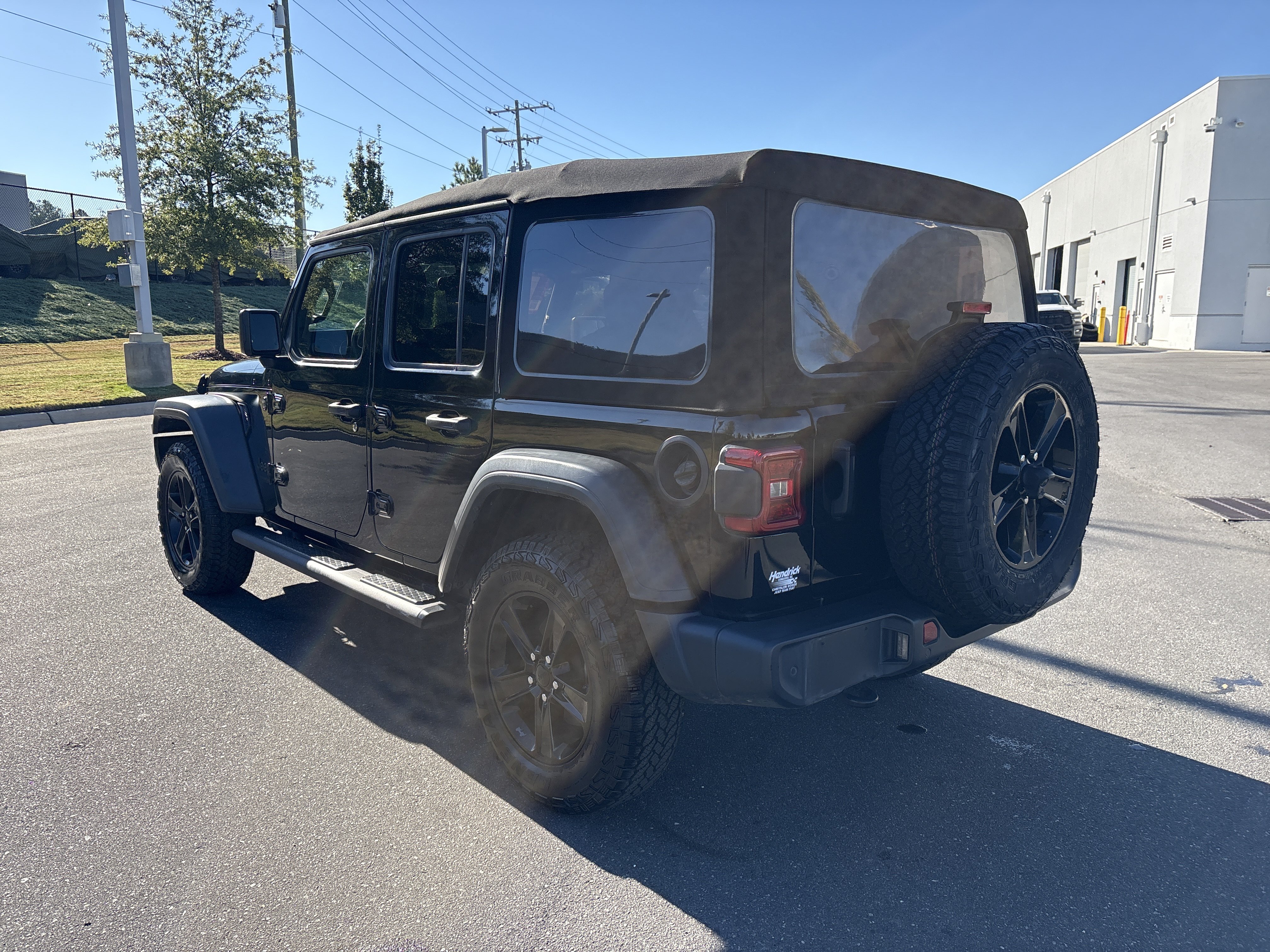 Used 2021 Jeep Wrangler Unlimited Sport AWD/4WD image 7