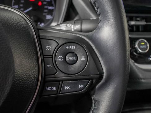 Used 2024 Toyota Corolla SE FWD image 19