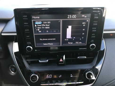 Used 2022 Toyota Corolla SE image 18