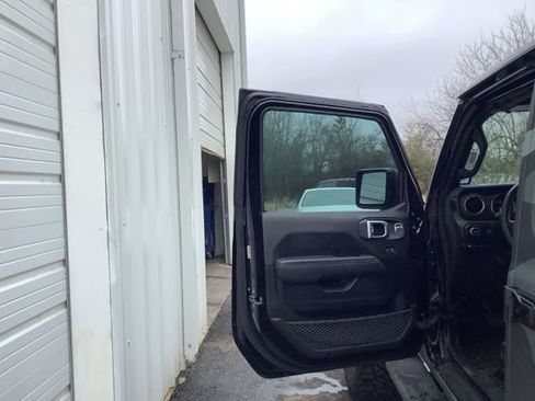 Used 2023 Jeep Wrangler Unlimited Sahara w/ Cold Weather Group image 20