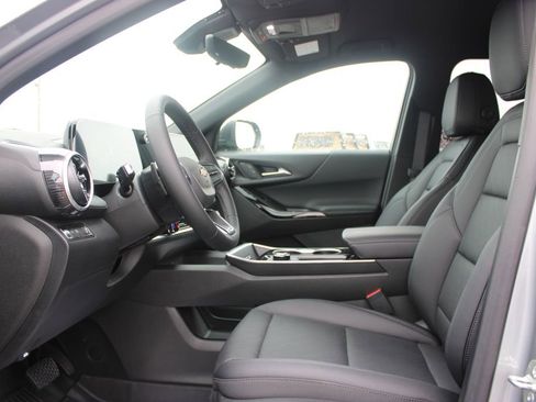 New 2026 Chevrolet Equinox LT FWD image 22