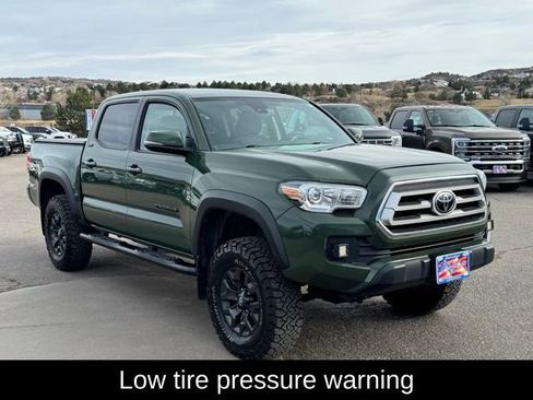 Used 2021 Toyota Tacoma SR5 w/ Trail Edition image 8