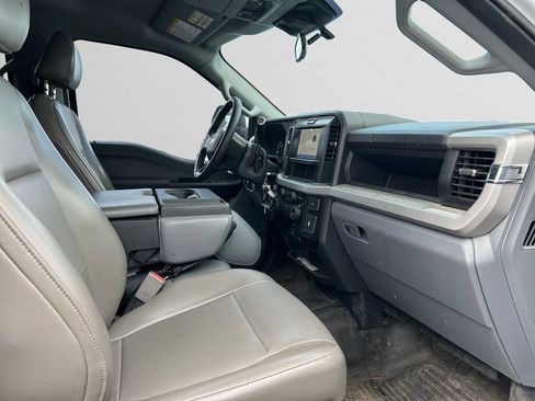 Used 2025 Ford F250 XL AWD/4WD image 16