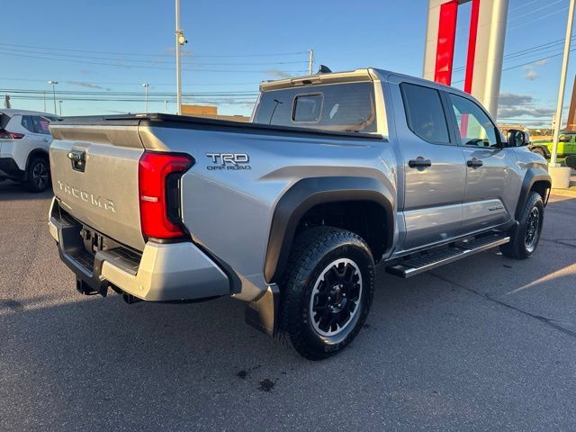 Used 2025 Toyota Tacoma TRD Off-Road w/ TRD Off Road Upgrade Package AWD/4WD image 5