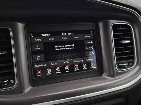 Used 2019 Dodge Charger SXT RWD image 16
